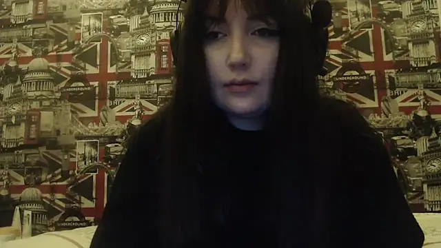 Lynylou online show from February 2026 09:54:02 PM