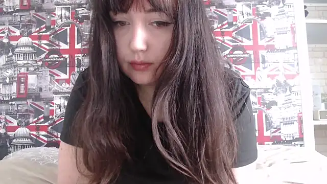 Lynylou online show from February 2026 12:56:01 PM