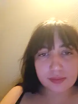 Lynylou online show from May 2026 04:28:01 AM