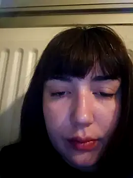 Lynylou online show from May 2026 11:57:02 PM