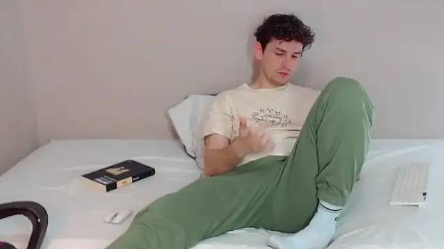 Elio555 online show from January 2025 07:43:01 PM