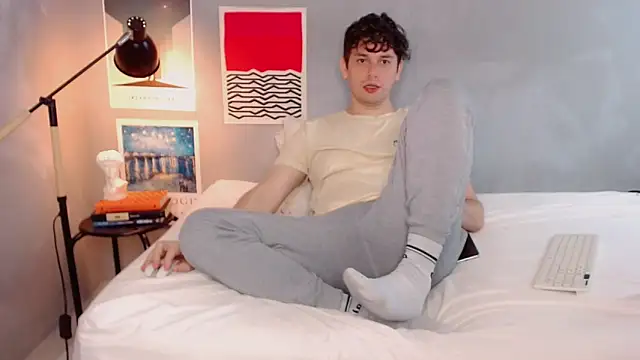 Elio555 online show from November 2025 01:57:01 PM