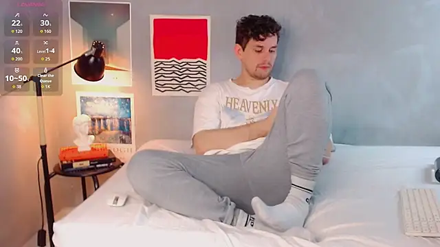 Elio555 online show from November 2025 08:12:01 PM