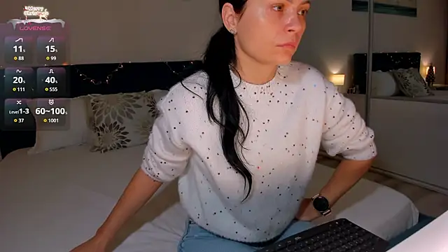 Snapshot of devilish_angel chatting on December 2025 05:38:02 AM devilish angel online show from December 2025 05:38:02 AM