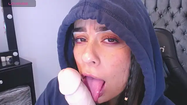 Georgina 1t online show from February 2025 12:01:02 PM