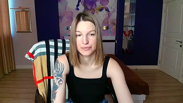 EmilyWalkeri online show from February 2025 08:04:01 AM