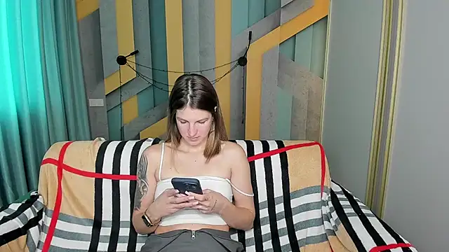 EmilyWalkeri online show from October 2025 07:33:01 AM