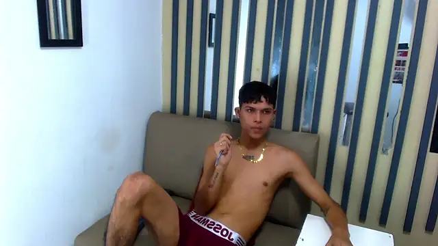 Levis Montes online show from December 2024 07:08:02 PM