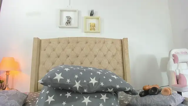 allisson m online show from February 2025 12:08:01 PM