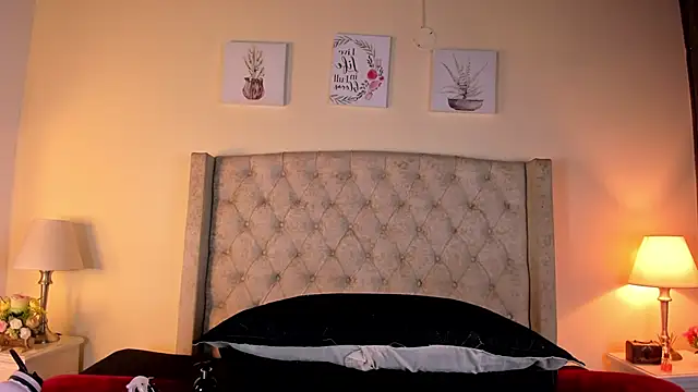 allisson m online show from April 2026 12:14:02 PM