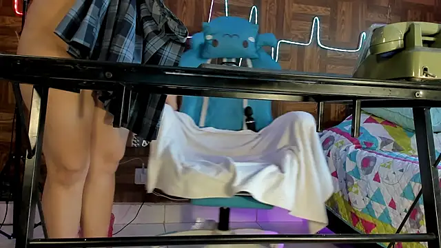 Cristina Vanegas631 online show from April 2026 07:06:01 PM