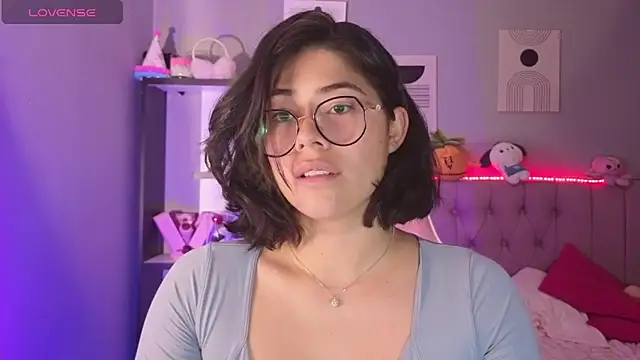 LoaLuxury online show from April 2026 11:32:01 AM