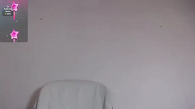 Niurca01  online show from March 2026 02:39:02 PM