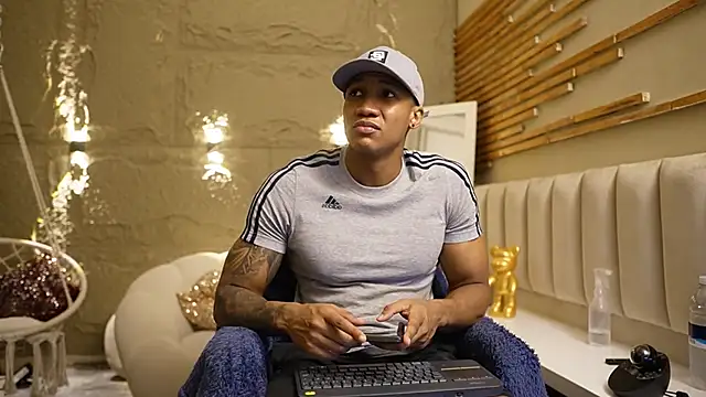 Logan Varela online show from March 2026 02:25:02 PM