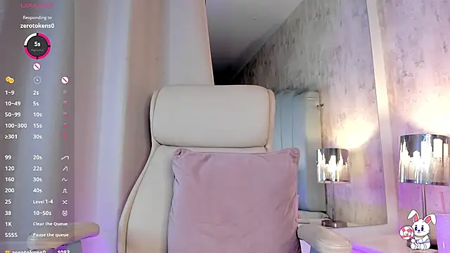 Snapshot of valeryy_stone chatting on January 2025 07:43:02 AM valeryy stone online show from January 2025 07:43:02 AM