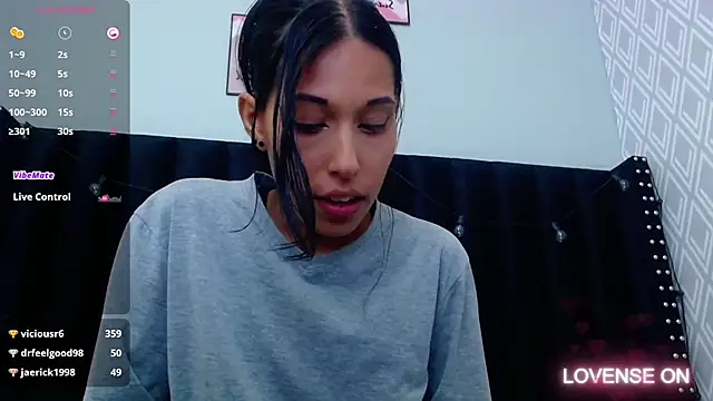 Snapshot of yourcuteneighbourr chatting on December 2024 09:21:01 AM yourcuteneighbourr online show from December 2024 09:21:01 AM