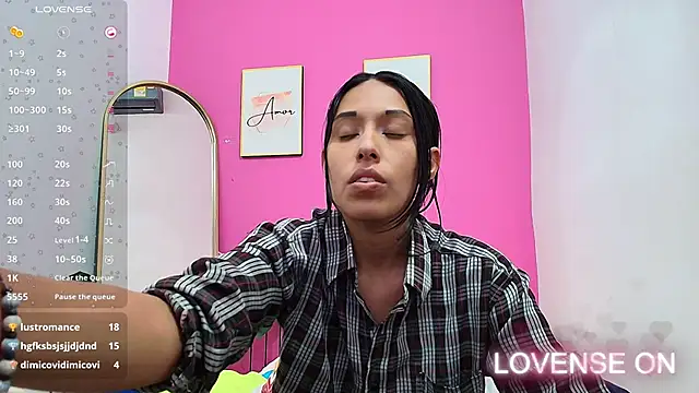 Snapshot of yourcuteneighbourr chatting on January 2025 06:03:02 AM yourcuteneighbourr online show from January 2025 06:03:02 AM