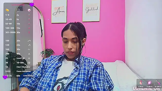 Snapshot of yourcuteneighbourr chatting on March 2025 06:16:02 AM yourcuteneighbourr online show from March 2025 06:16:02 AM