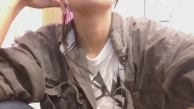 Snapshot of yourcuteneighbourr chatting on May 2026 03:01:02 AM yourcuteneighbourr online show from May 2026 03:01:02 AM