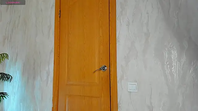 Valerie Woods online show from March 2026 01:23:01 AM