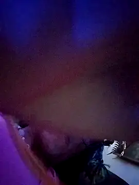 gurlnips online show from September 2025 08:56:01 PM