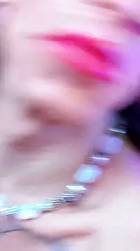 gurlnips online show from November 2025 04:07:01 PM