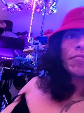 gurlnips online show from March 2026 05:24:01 AM