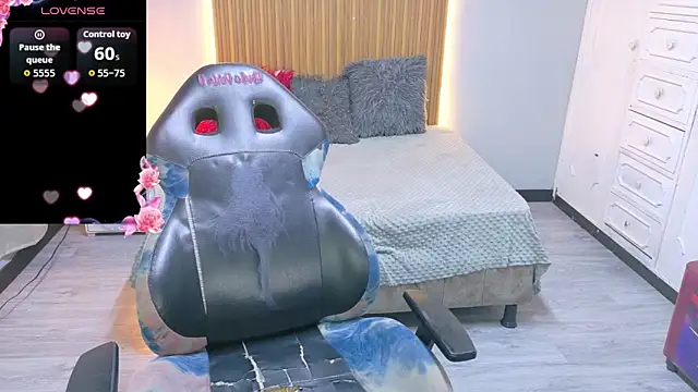 Snapshot of sailor_moon07 chatting on January 2026 04:06:02 AM sailor moon07 online show from January 2026 04:06:02 AM