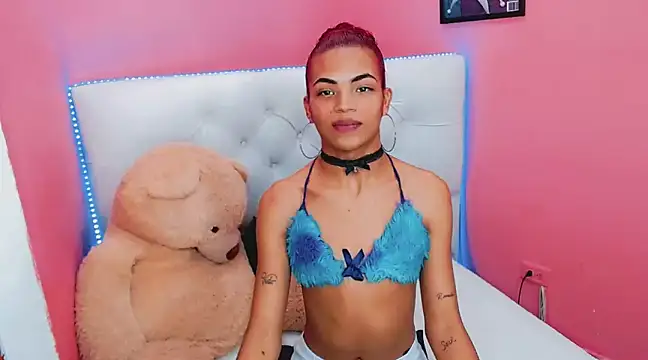 Snapshot of alexa-xxx- chatting on January 2025 02:09:01 AM alexa-xxx- online show from January 2025 02:09:01 AM