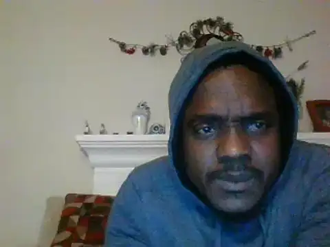 Snapshot of Hugedick0071 chatting on December 2024 07:06:02 AM Hugedick0071 online show from December 2024 07:06:02 AM