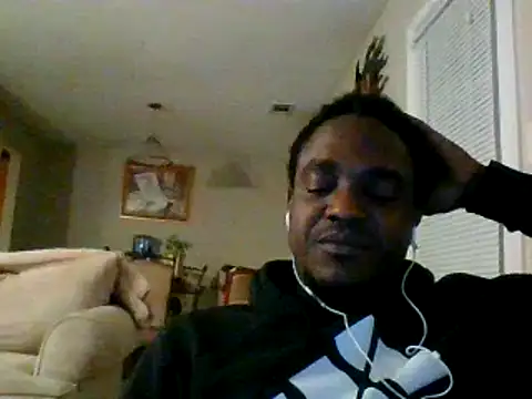 Snapshot of Hugedick0071 chatting on January 2025 03:39:02 AM Hugedick0071 online show from January 2025 03:39:02 AM