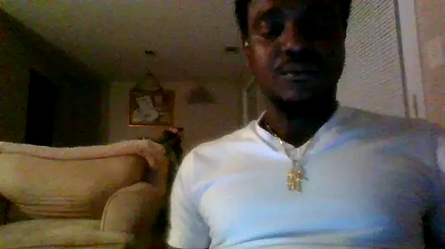 Snapshot of Hugedick0071 chatting on February 2025 08:06:02 AM Hugedick0071 online show from February 2025 08:06:02 AM