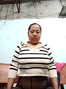 Queen 18200 online show from November 2025 10:47:01 PM