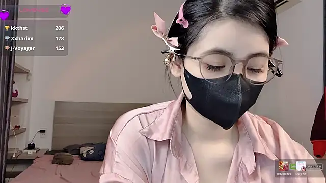 Snapshot of Na_baby chatting on January 2026 07:28:01 PM Na baby online show from January 2026 07:28:01 PM