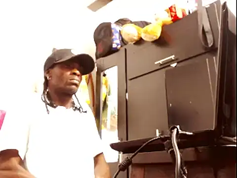 phillip-hot online show from January 2025 04:23:01 PM