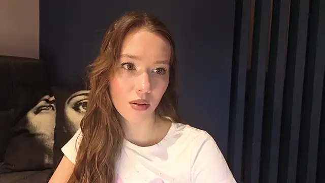 Snapshot of KateVon chatting on March 2026 07:47:02 AM KateVon online show from March 2026 07:47:02 AM