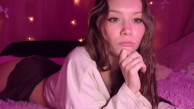 Snapshot of KateVon chatting on March 2026 03:38:02 PM KateVon online show from March 2026 03:38:02 PM