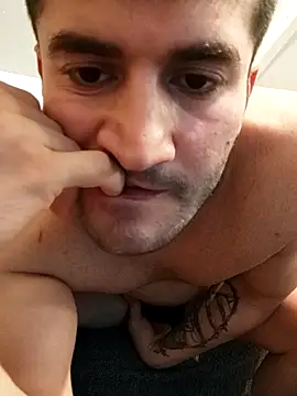 Analcholic online show from November 2025 07:46:02 PM