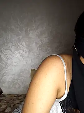 Snapshot of Narimane_maroc chatting on October 2025 02:44:01 AM Narimane maroc online show from October 2025 02:44:01 AM