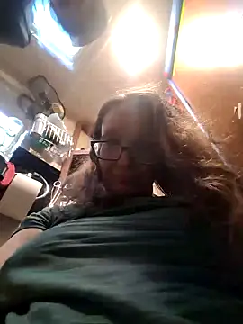 ILUV2TUCHMYKITTY online show from November 2025 02:38:02 PM