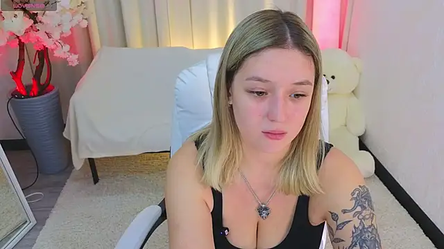 JessRosen online show from November 2025 03:30:01 AM