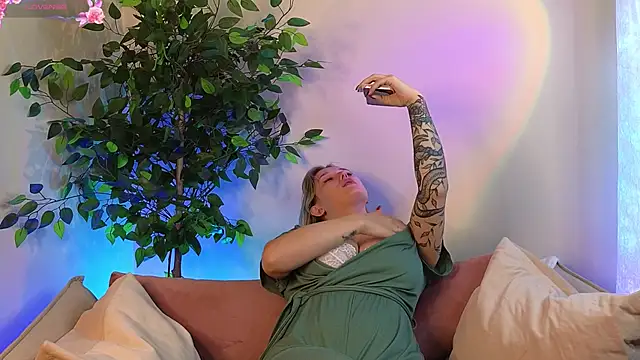JessRosen online show from June 2026 03:40:02 AM