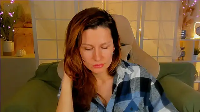 Snapshot of April_o_Nill chatting on December 2024 11:17:02 AM April o Nill online show from December 2024 11:17:02 AM