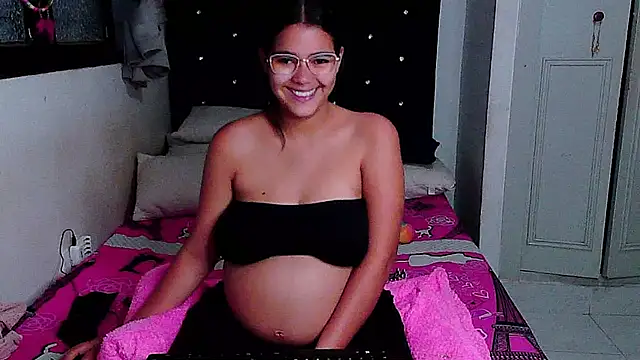 Snapshot of Victoriacarmo chatting on March 2025 11:22:01 PM Victoriacarmo online show from March 2025 11:22:01 PM