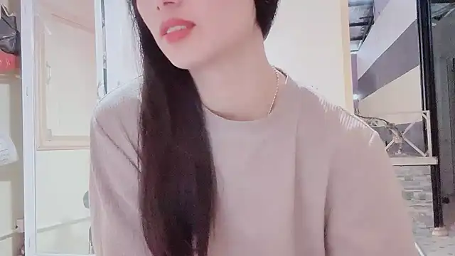 LinhChi 9x online show from November 2025 11:37:02 PM