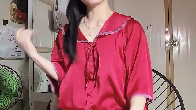 Snapshot of LinhChi_9x chatting on March 2026 01:17:01 PM LinhChi 9x online show from March 2026 01:17:01 PM