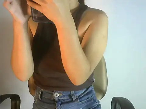 Manvi1510 online show from February 2026 04:52:01 AM