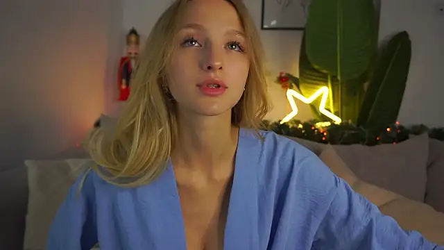 Snapshot of MickeyMyers chatting on January 2025 11:18:02 AM MickeyMyers online show from January 2025 11:18:02 AM