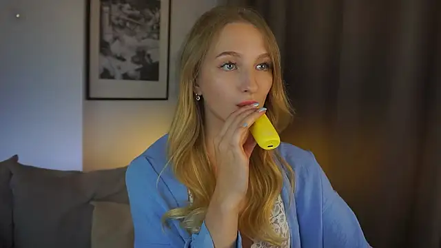 Snapshot of MickeyMyers chatting on January 2025 05:39:01 PM MickeyMyers online show from January 2025 05:39:01 PM