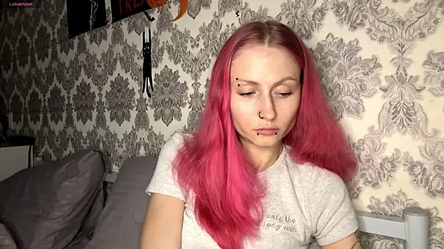 MarthaGees online show from December 2025 05:52:02 PM